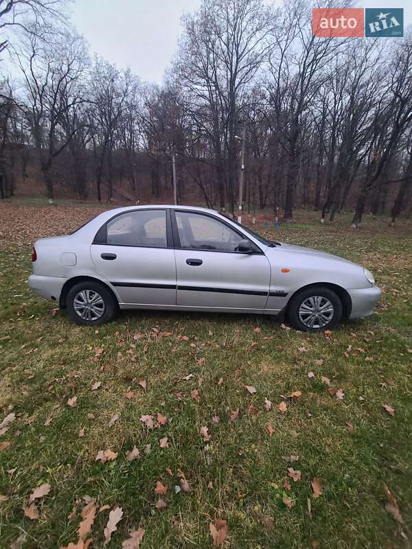 Седан Daewoo Sens 2004 в Гадяче