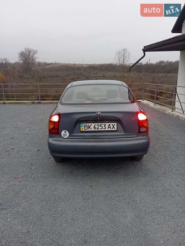 Седан Daewoo Sens 2010 в Рівному