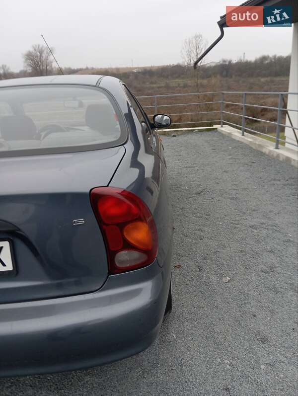 Седан Daewoo Sens 2010 в Рівному