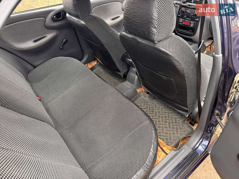 Седан Daewoo Sens 2004 в Іршанському