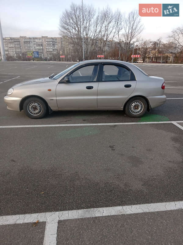 Седан Daewoo Sens 2004 в Киеве