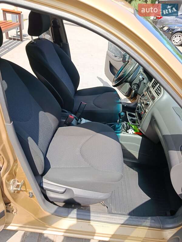 Седан Daewoo Sens 2002 в Запоріжжі