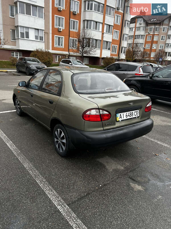 Седан Daewoo Sens 2004 в Бучі