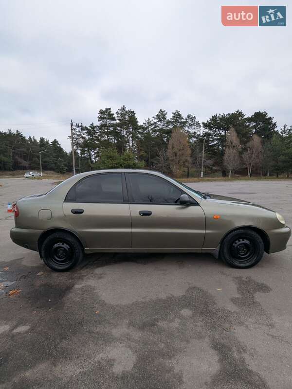 Седан Daewoo Sens 2005 в Горішніх Плавнях