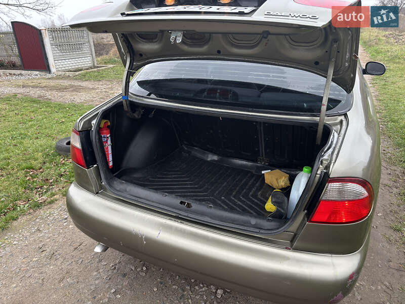 Седан Daewoo Sens 2003 в Сквире