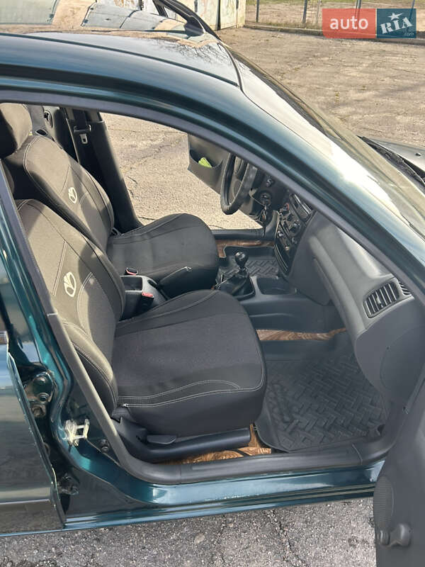 Седан Daewoo Sens 2007 в Запоріжжі