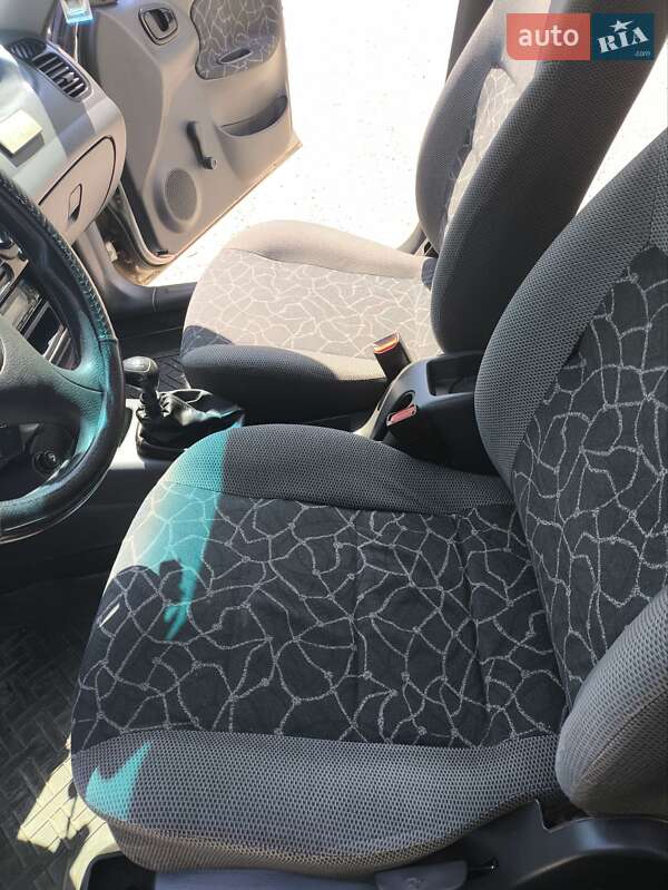 Седан Daewoo Sens 2003 в Запоріжжі