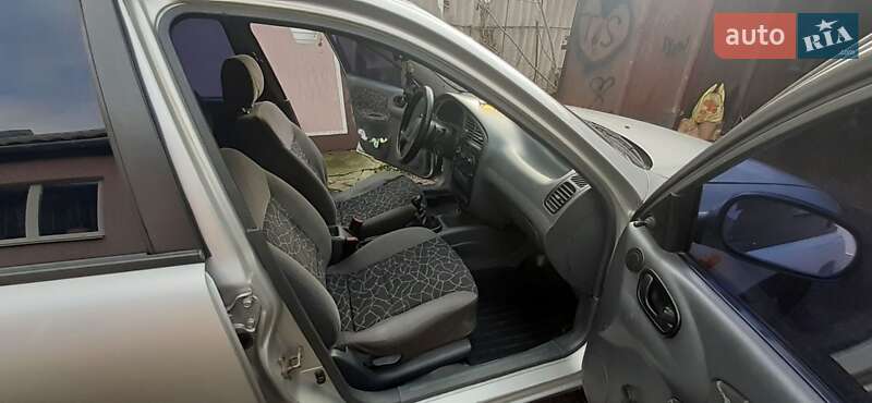 Седан Daewoo Sens 2001 в Березівці