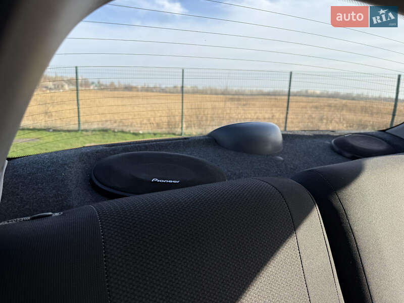 Седан Daewoo Sens 2006 в Новомосковську