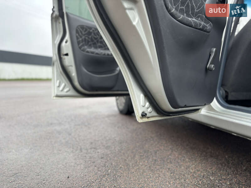 Седан Daewoo Sens 2003 в Борисполі