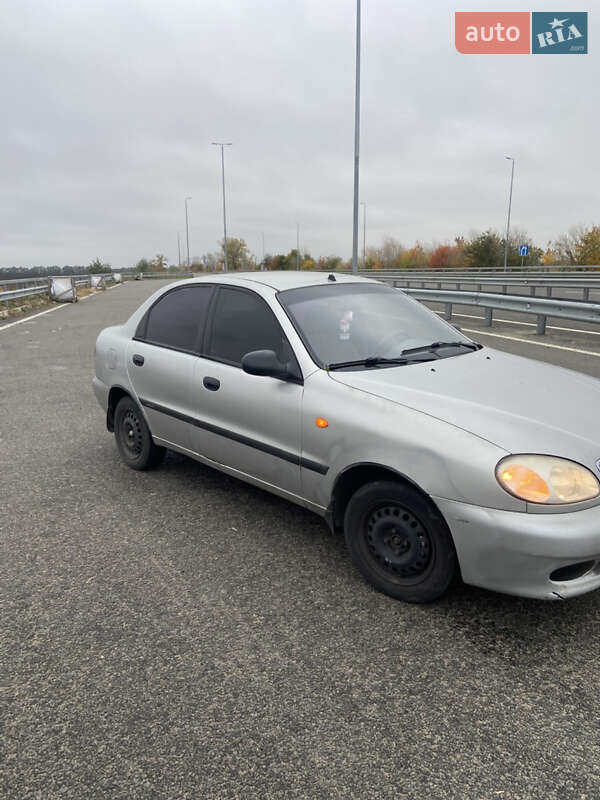 Седан Daewoo Sens 2004 в Горишних Плавнях