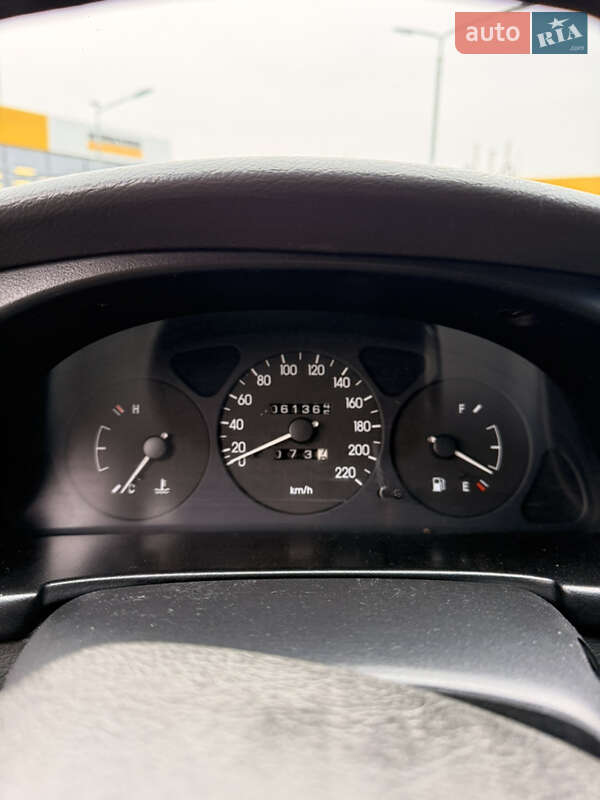 Седан Daewoo Sens 2004 в Днепре