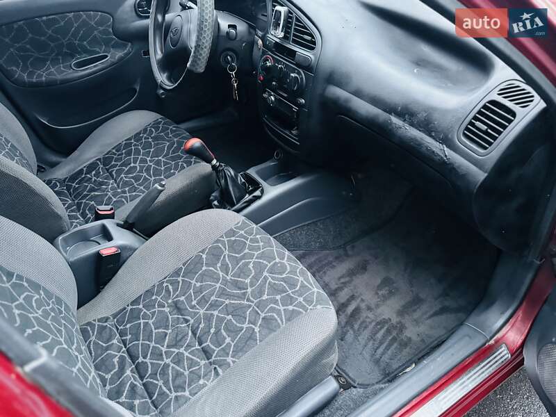 Седан Daewoo Sens 2003 в Белогородке