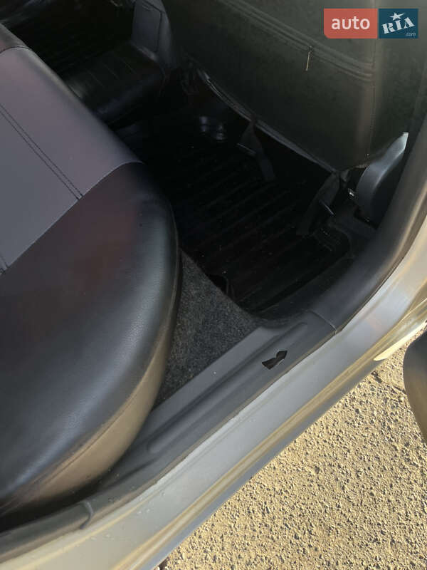 Седан Daewoo Sens 2004 в Броварах