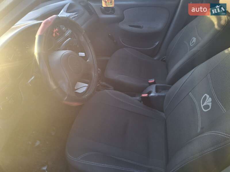 Седан Daewoo Sens 2006 в Апостолово