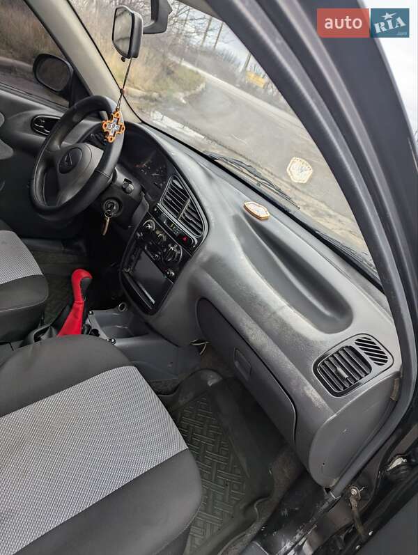 Седан Daewoo Sens 2006 в Староконстантинове