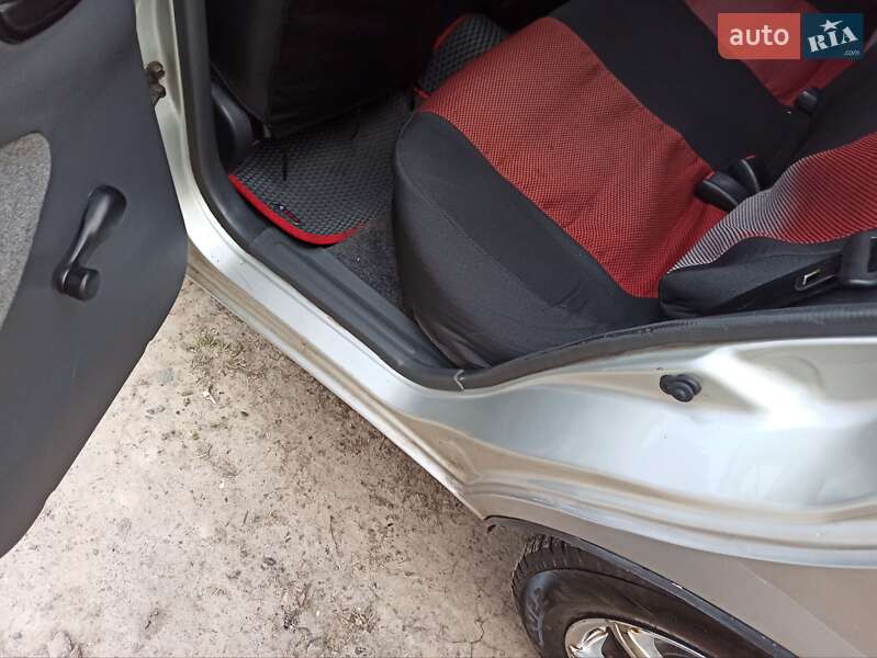 Седан Daewoo Sens 2005 в Чернигове