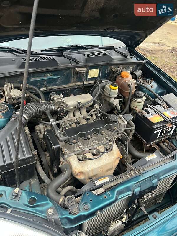 Седан Daewoo Sens 2002 в Каменском