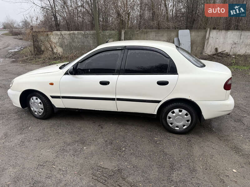 Седан Daewoo Sens 2003 в Днепре