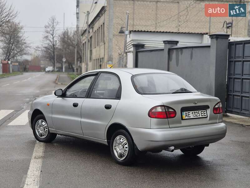 Седан Daewoo Sens 2004 в Днепре