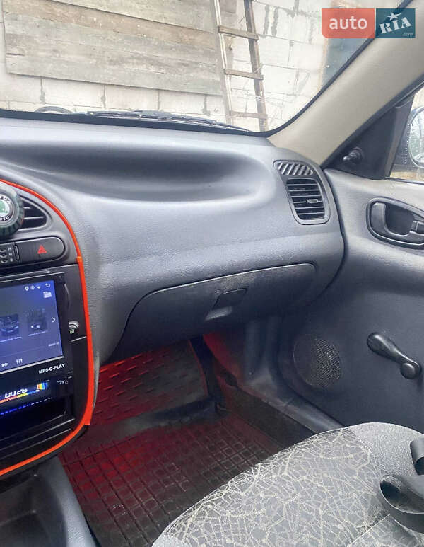 Седан Daewoo Sens 2004 в Дымере