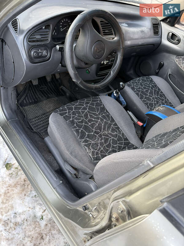 Седан Daewoo Sens 2004 в Березному