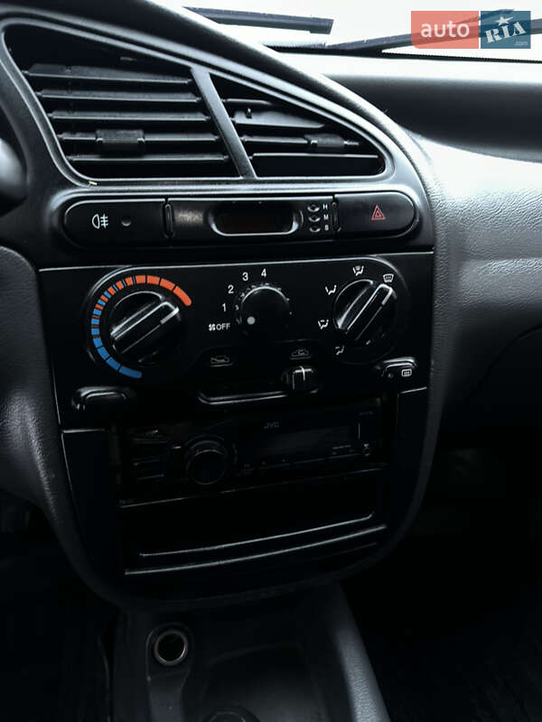 Седан Daewoo Sens 2003 в Івано-Франківську