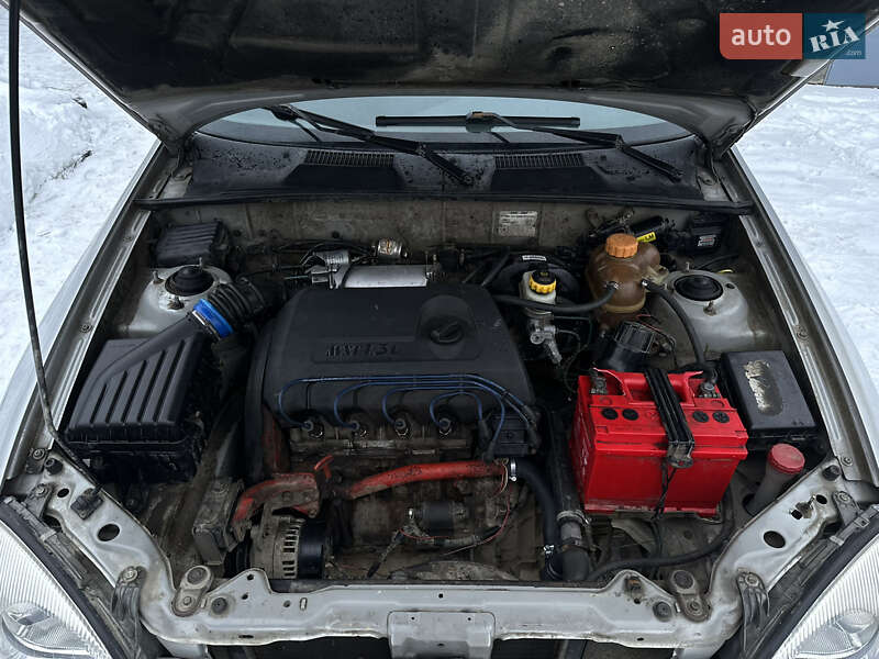 Седан Daewoo Sens 2003 в Івано-Франківську