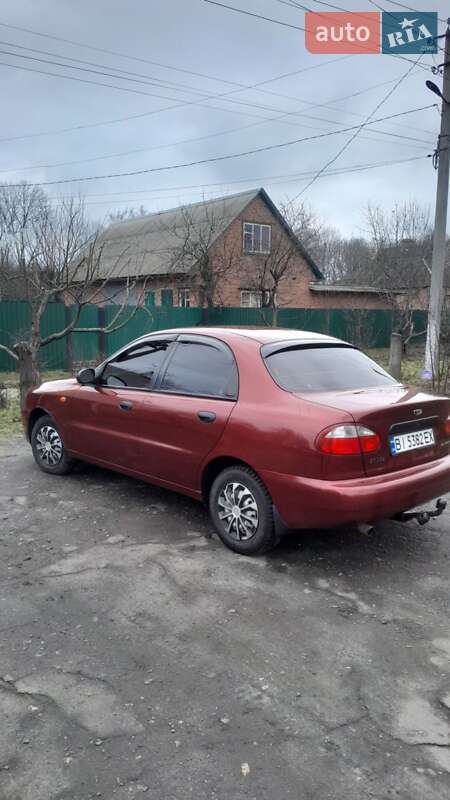 Седан Daewoo Sens 2002 в Гадяче