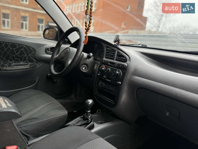 Седан Daewoo Sens 2004 в Днепре