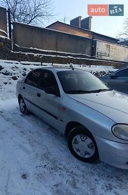 Седан Daewoo Sens 2003 в Умані
