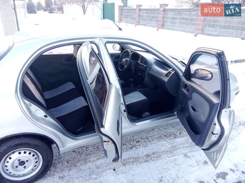 Седан Daewoo Sens 2005 в Вараше