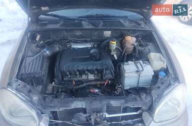 Седан Daewoo Sens 2004 в Львові