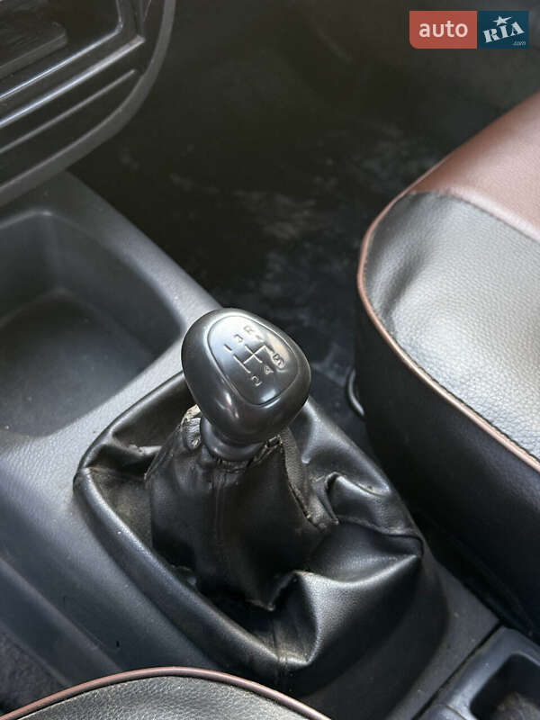 Седан Daewoo Sens 2005 в Сумах