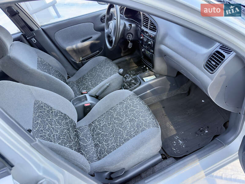 Седан Daewoo Sens 2004 в Могилев-Подольске