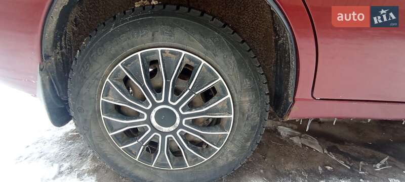 Седан Daewoo Sens 2004 в Тернополі