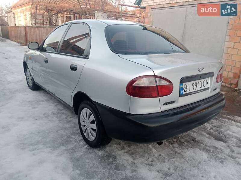 Седан Daewoo Sens 2006 в Ромнах