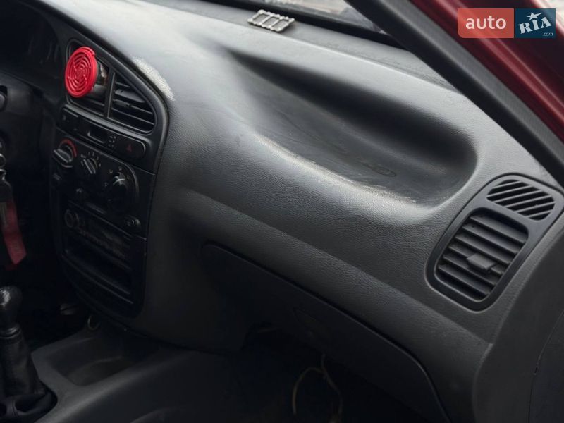 Седан Daewoo Sens 2004 в Кропивницькому