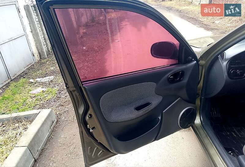 Седан Daewoo Sens 2006 в Дніпрі