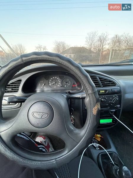 Седан Daewoo Sens 2004 в Новгородці