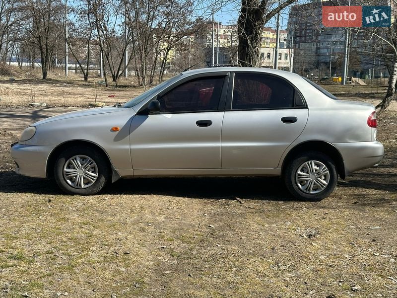 Седан Daewoo Sens 2003 в Днепре