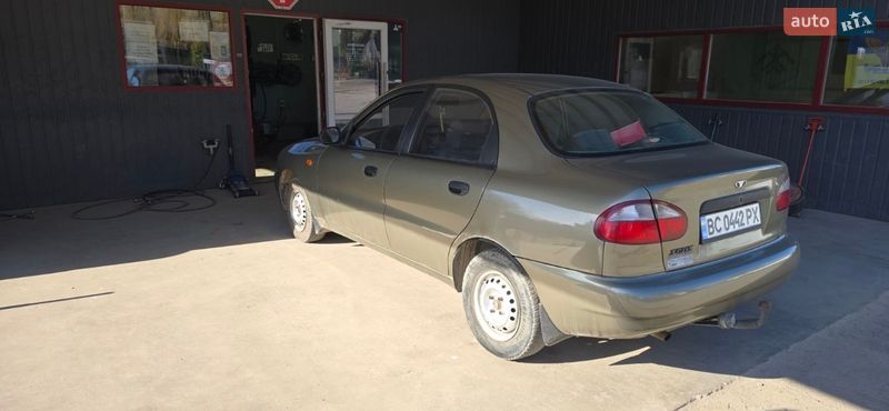 Седан Daewoo Sens 2004 в Львове