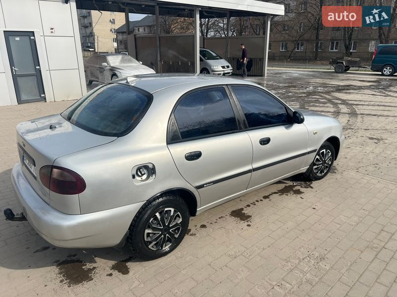 Седан Daewoo Sens 2003 в Горохові