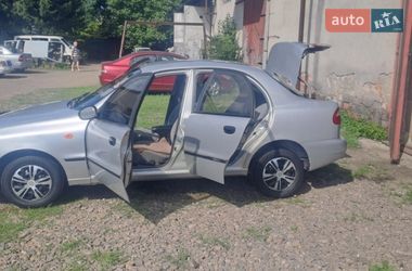 Седан Daewoo Sens 2004 в Хусте