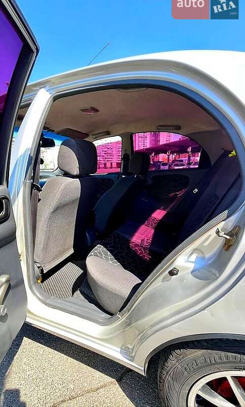 Седан Daewoo Sens 2003 в Киеве
