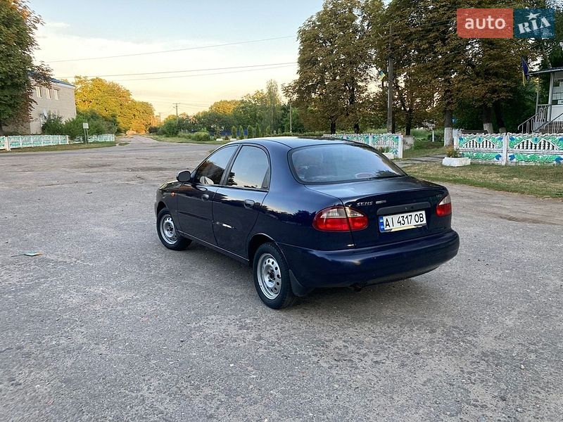 Седан Daewoo Sens 2004 в Березані