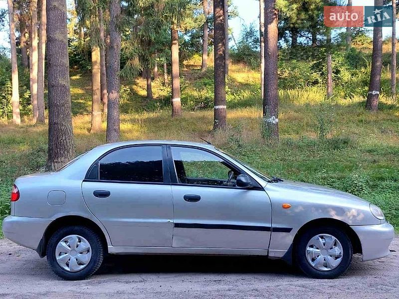 Седан Daewoo Sens 2005 в Тростянці
