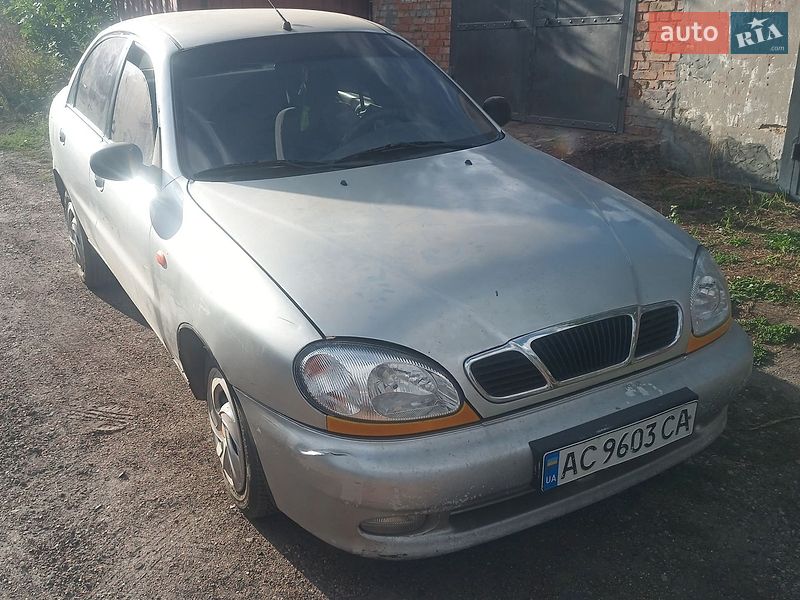 Седан Daewoo Sens 2003 в Нововолынске