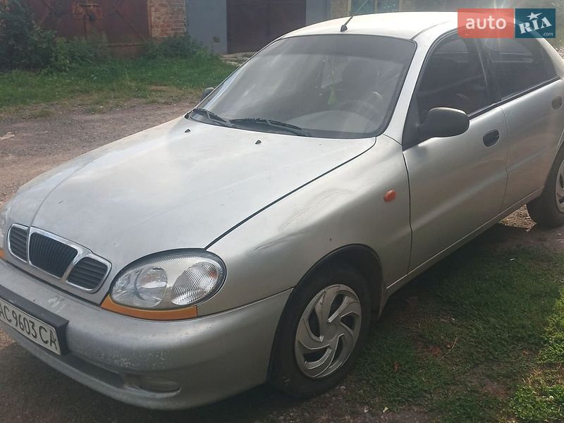 Седан Daewoo Sens 2003 в Нововолынске