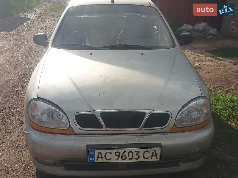 Седан Daewoo Sens 2003 в Нововолынске